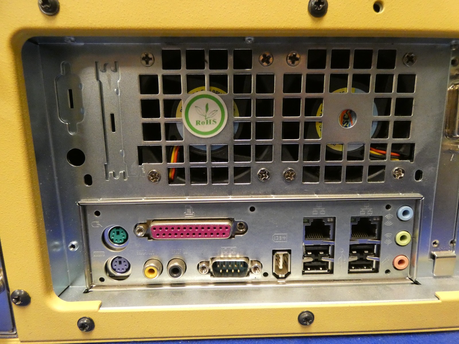 Click Effects Crossfire Broadcast Server for Parts (No Operating System)