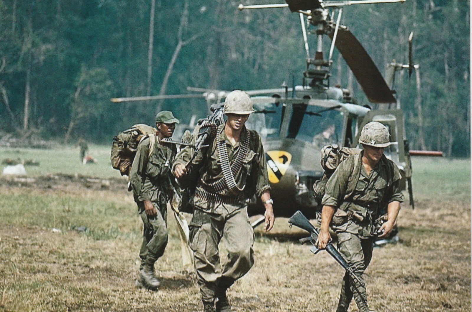 Vietnam  War  Photo --  Soldiers Of the 1st Cavalry Division
