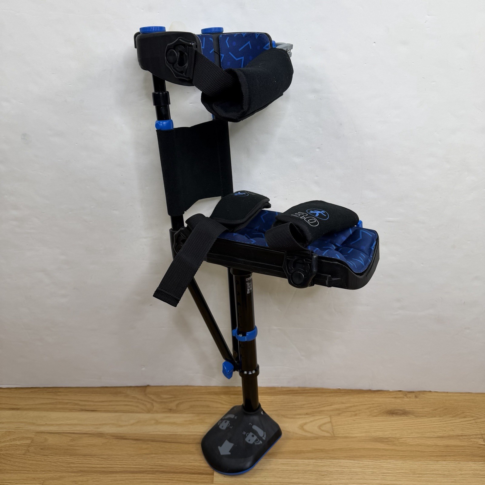 iWALK Free 3.0 Hands Free Crutch Pain Free Knee Crutch w/ All Pads