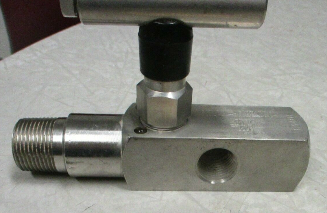 3/4" x 1/2" NPT Class 10,000 PSI NPT Stainless Gauge Valve MAGNUM M750-F530-SS
