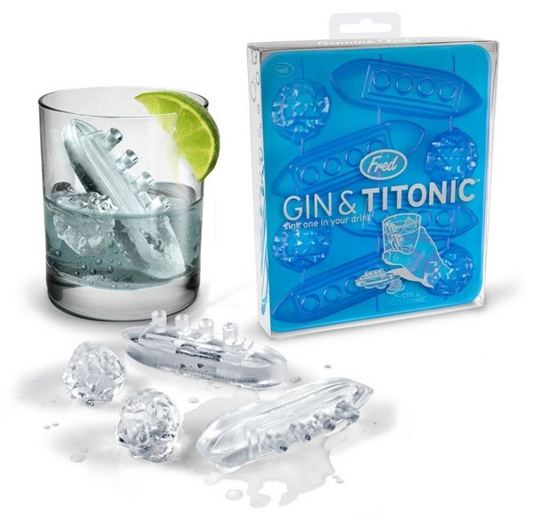 Gin and Titonic Titanic and Iceberg Silicone Ice Cube Tray Fred & Friends