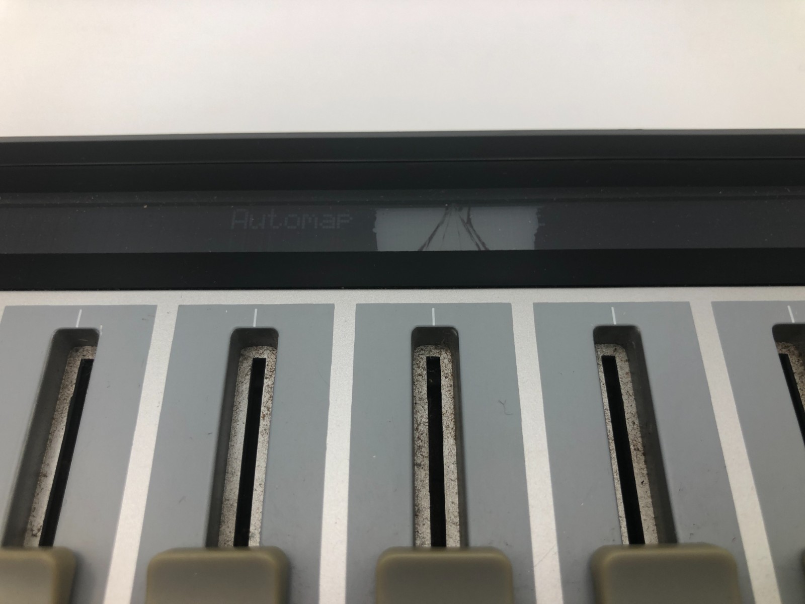Novation ReMOTE 25 SL MIDI Controller Keyboard USB DAW Control - Tested Working