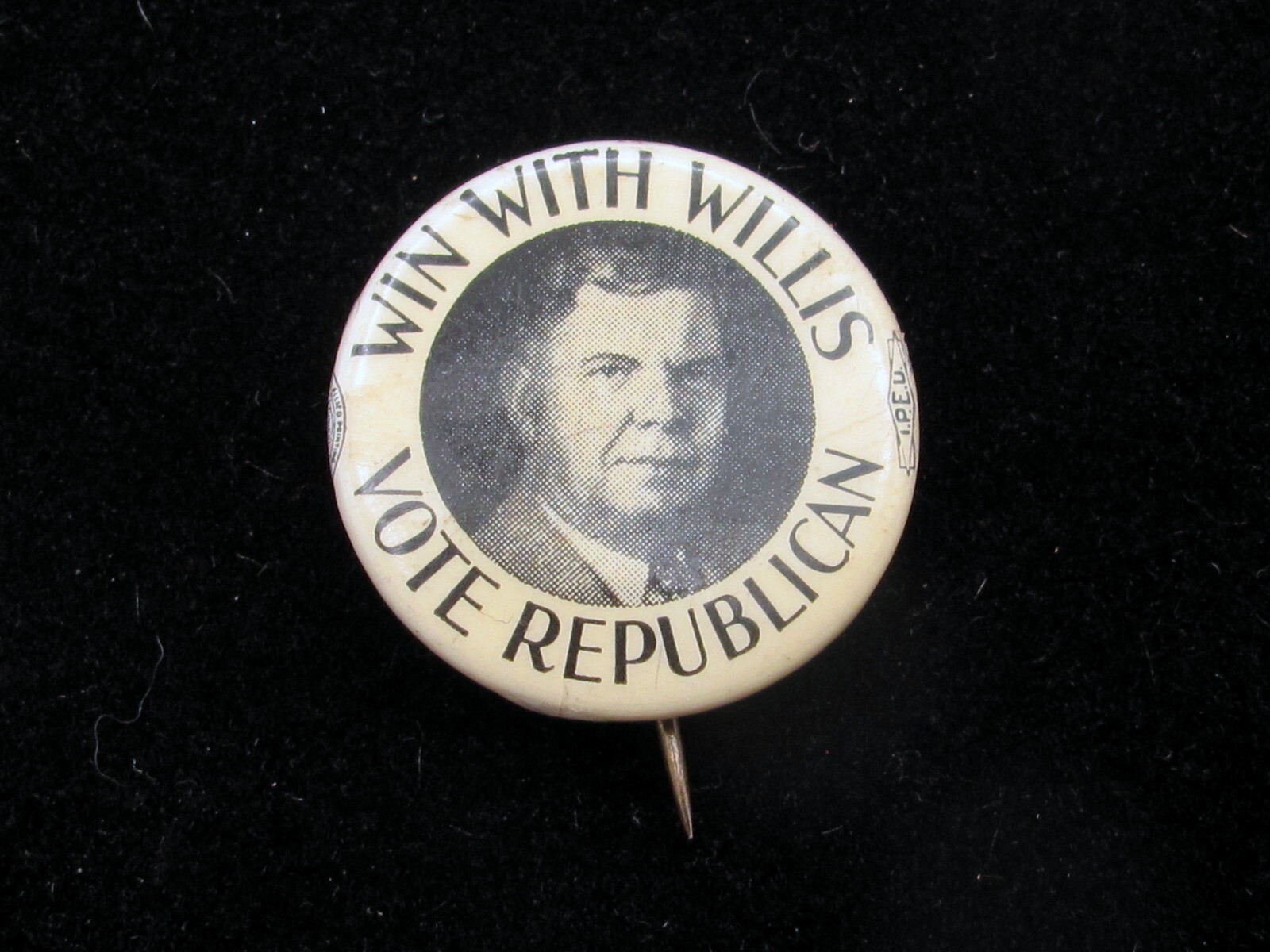 1940 Raymond Willis for U.S. Senate from Indiana 7/8" Pinback Button