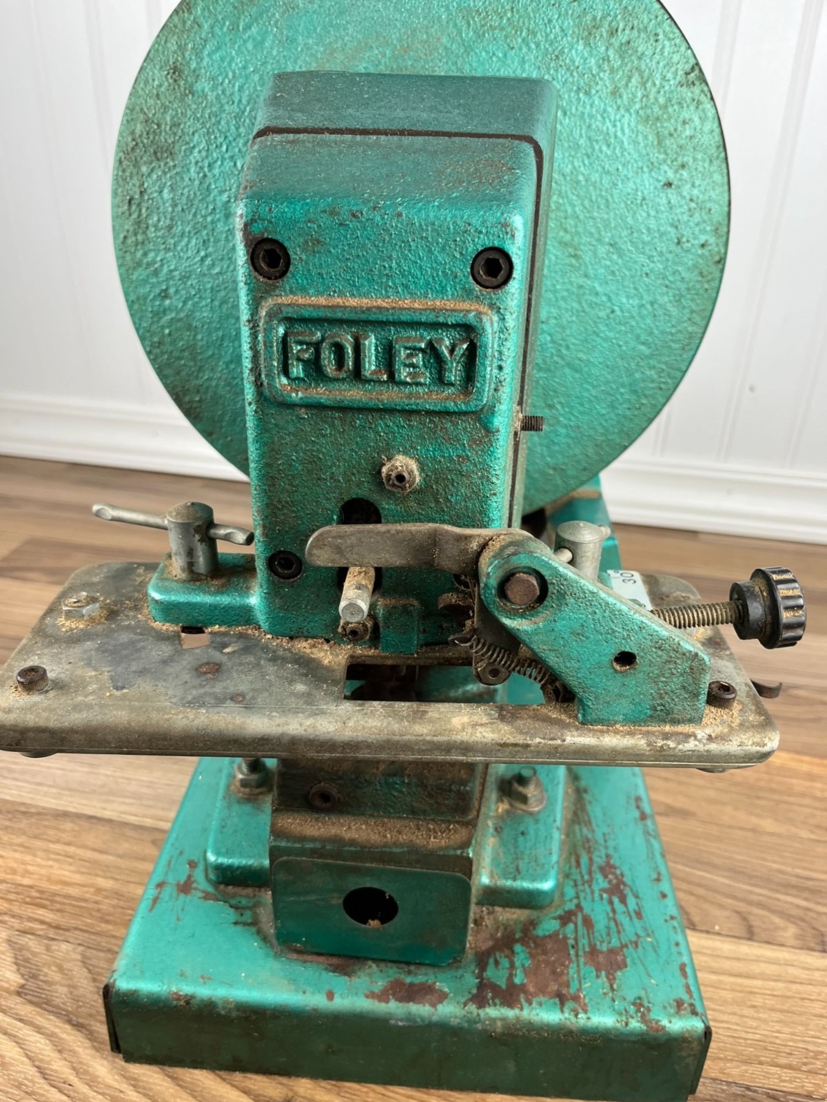 FOLEY AUTOMATIC RETOOTHER MODEL 385 . MOTOR WORKS. MISSING BELT