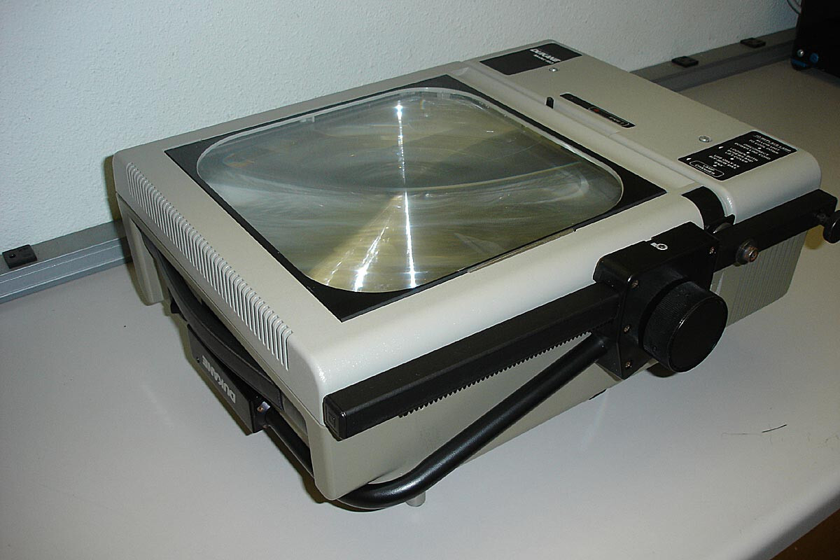 DuKane 663 Overhead Projector Mod 28A663 - 360 Watts - Excellent Condition