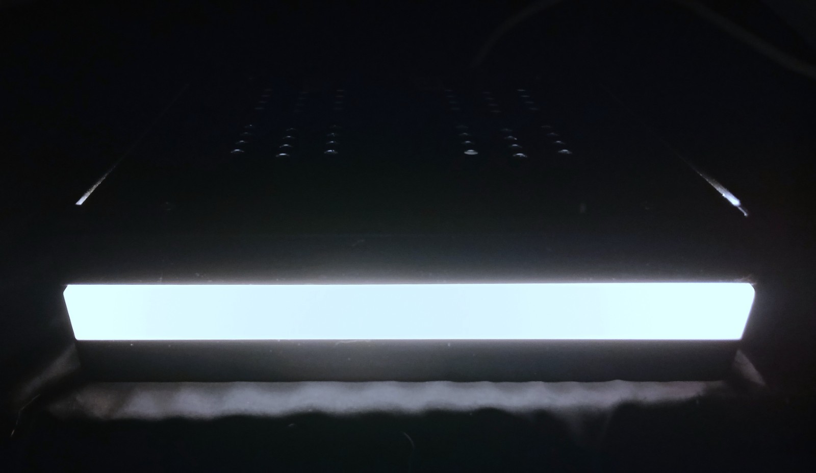 Ovation In-Store Neutrogena Genesis Commercial Retail Display Light