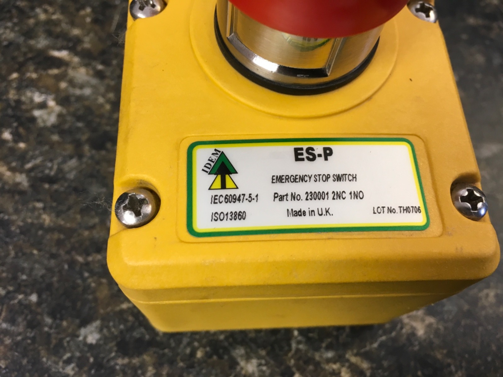 IDEM ES-P-230001 2NC 1NO Emergency Stop Device Twist/Pushbutton Switch