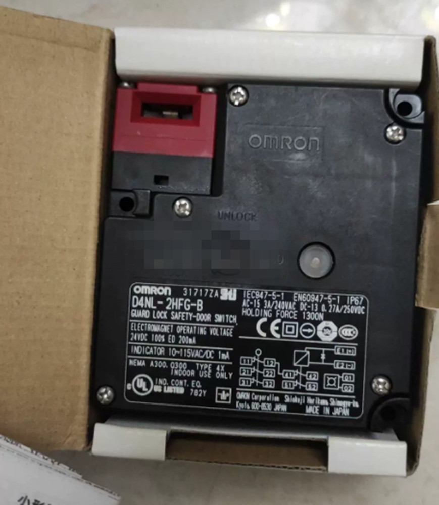 NEW Omron D4NL-2HFG-B Safety Door Switch