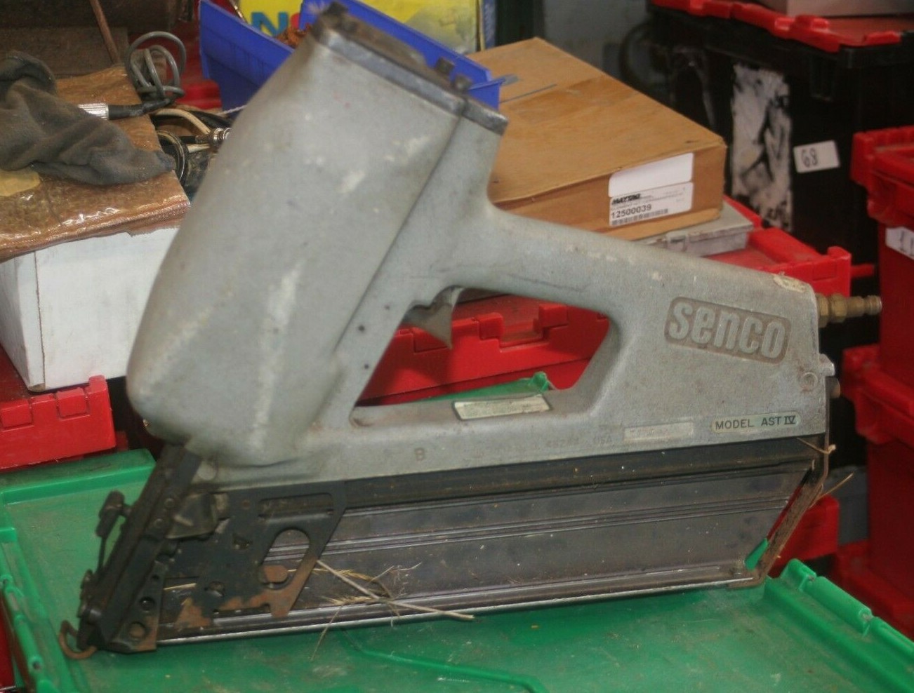 Senco Pneumatic Stapler Model AST 4