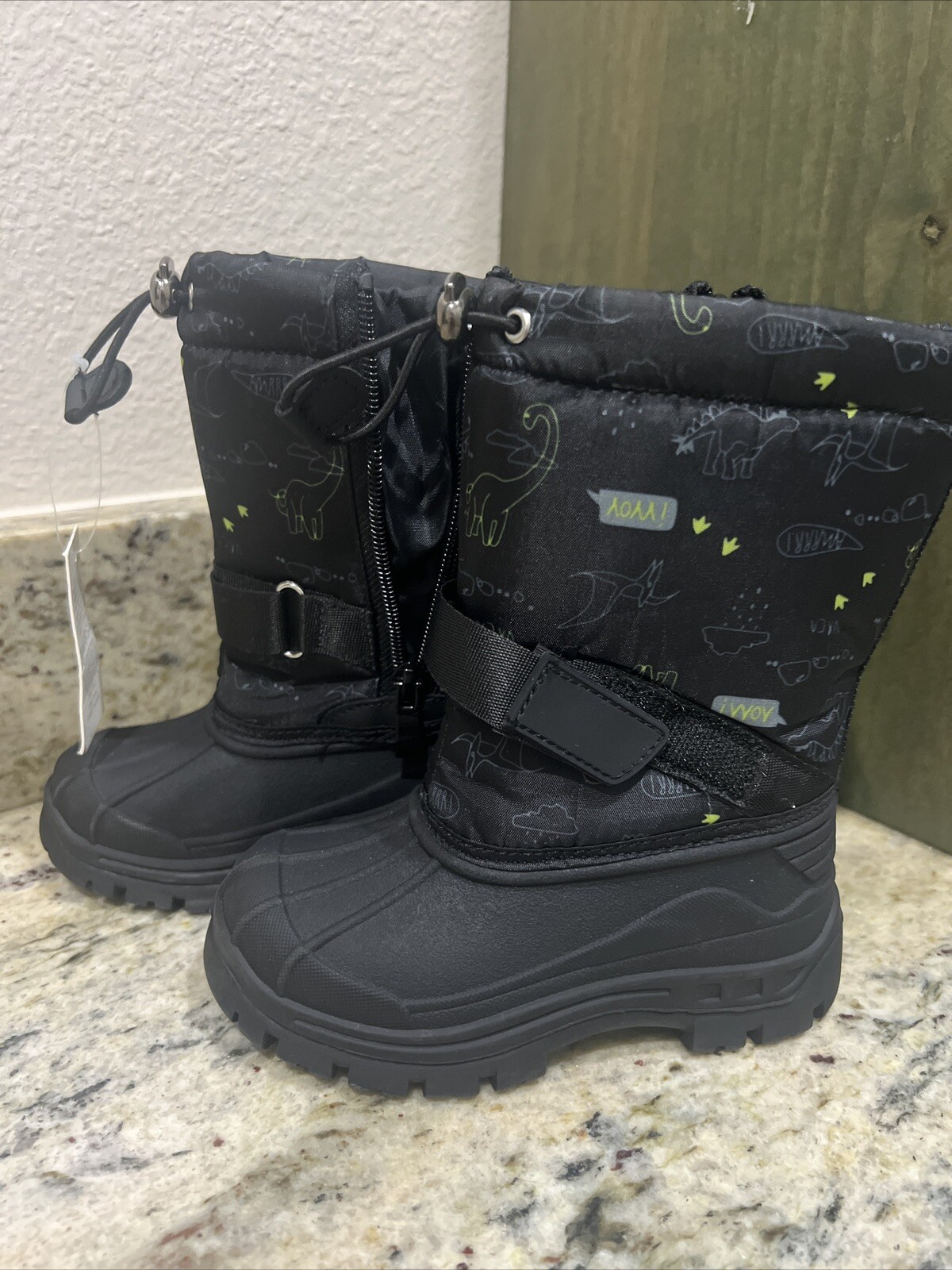 Kkomforme Winter Snow Boot Toddler Size 7  Dinosaur