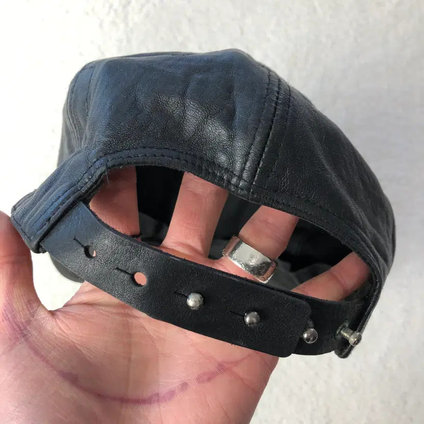 Ozzie Kangjin Young Dark Shadow Leather Baseball Cap