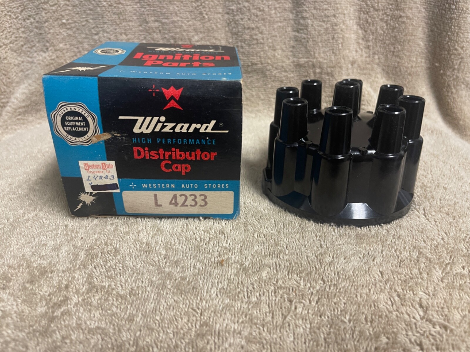 NOS WESTERN AUTO WIZARD L4233 DISTRIBUTOR CAP GM 1951-55 OLDS 53-56 BUICK