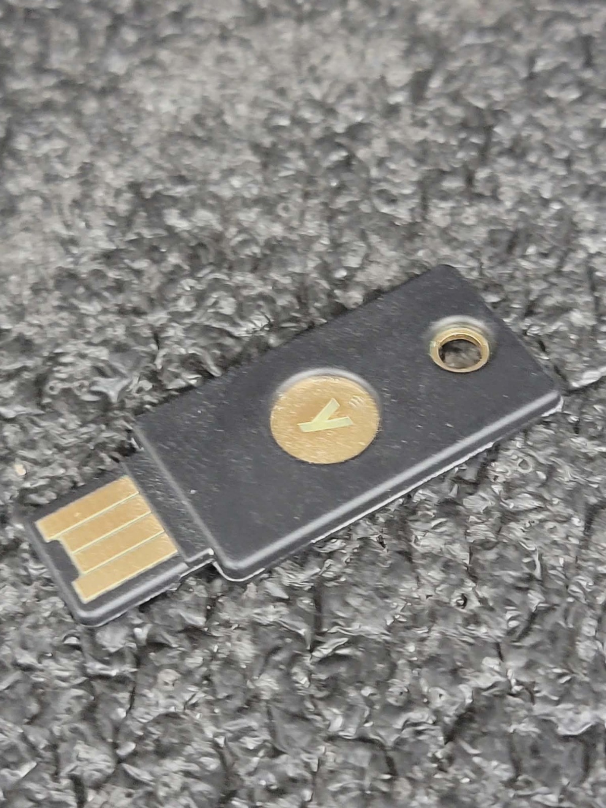 Yubico Security Key 5 USB-A + NFC Two-Factor Authentication FIDO Security Token