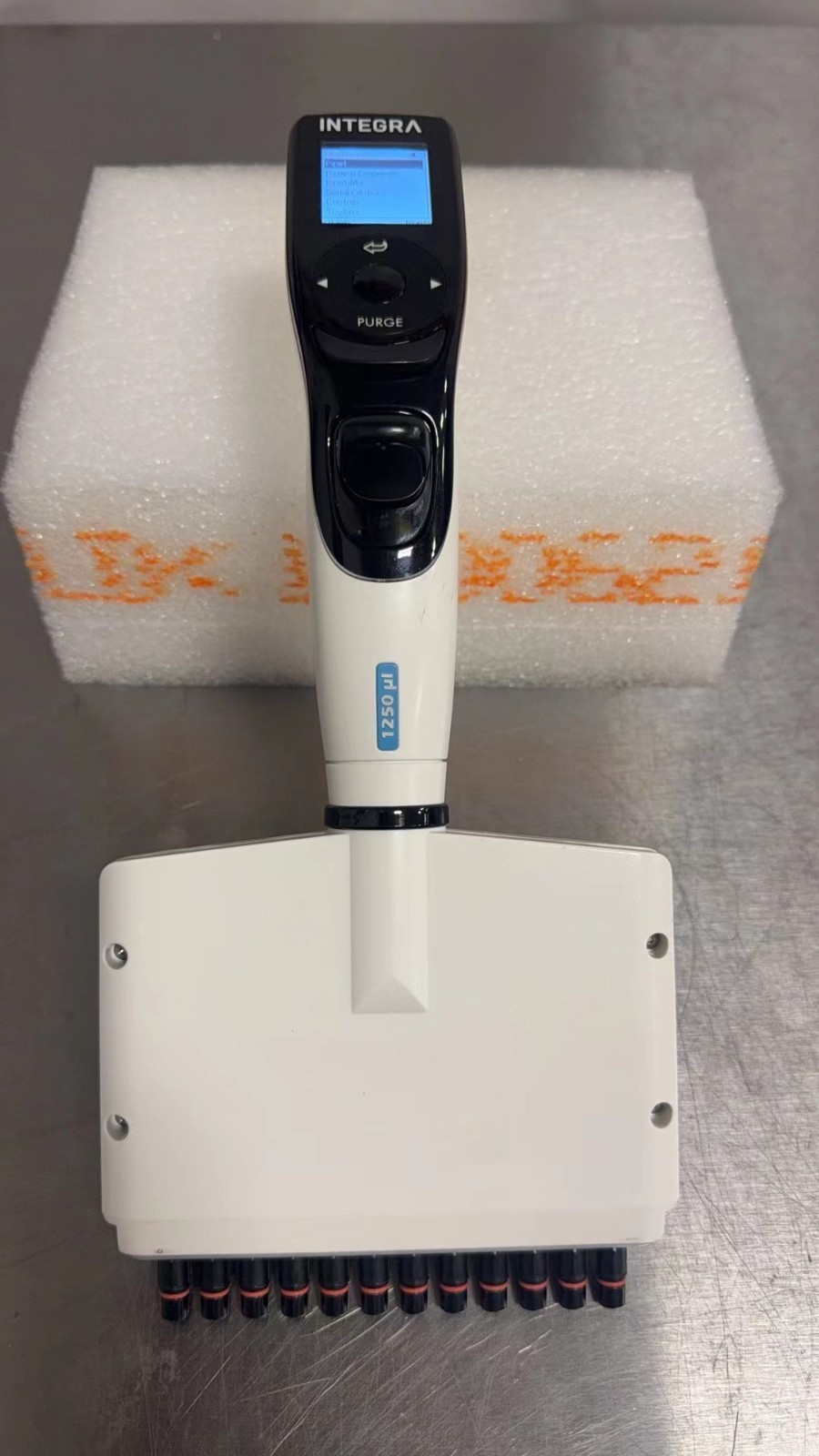 INTEGRA Viaflo pipette 12 CHANNEL 100 -1250 uL ELECTRONIC, Tested