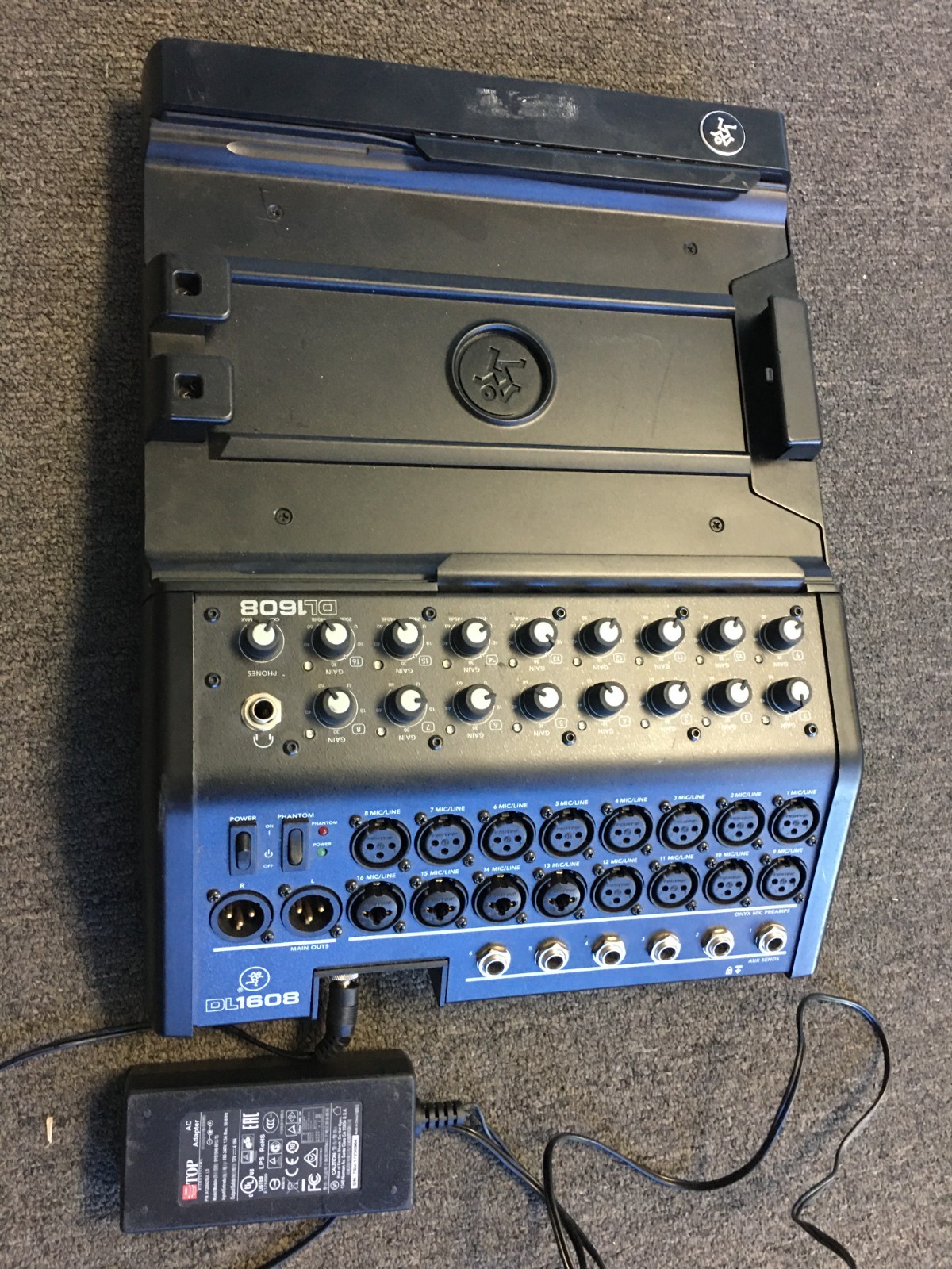Mackie DL1608 16-Channel Digital Mixer iPad Control Live Sound Pro Audio 30 day