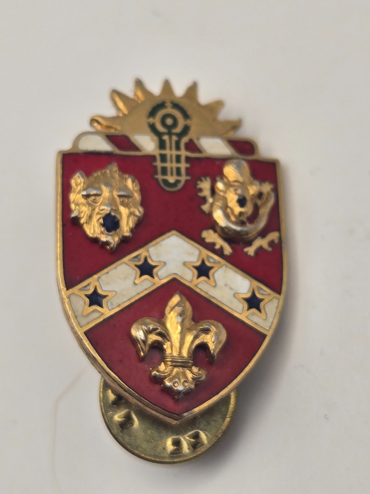 Vintage Army DUI Pin - 3rd Field Artillery  3D