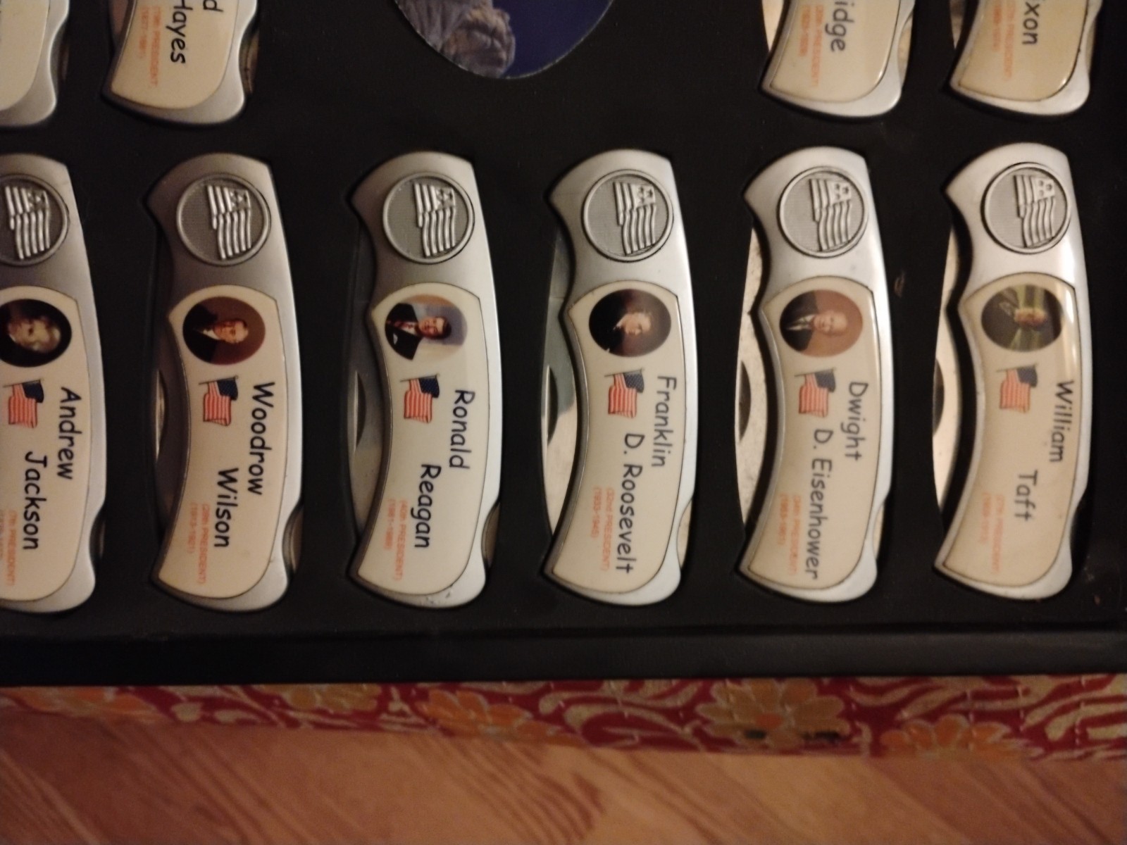 Unbranded  President Knives 36 Of 43.  some missing, knives never used.