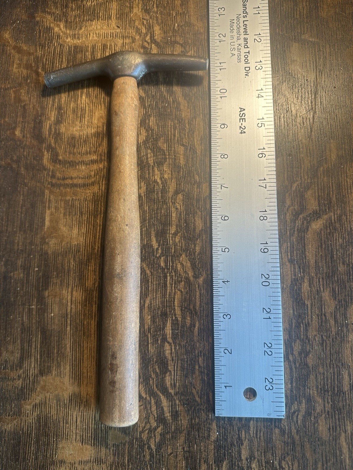 VTG. "G.W. MOUNT " BRASS UPHOLSTERY TACK HAMMER. MAGNNETIC TIP.
