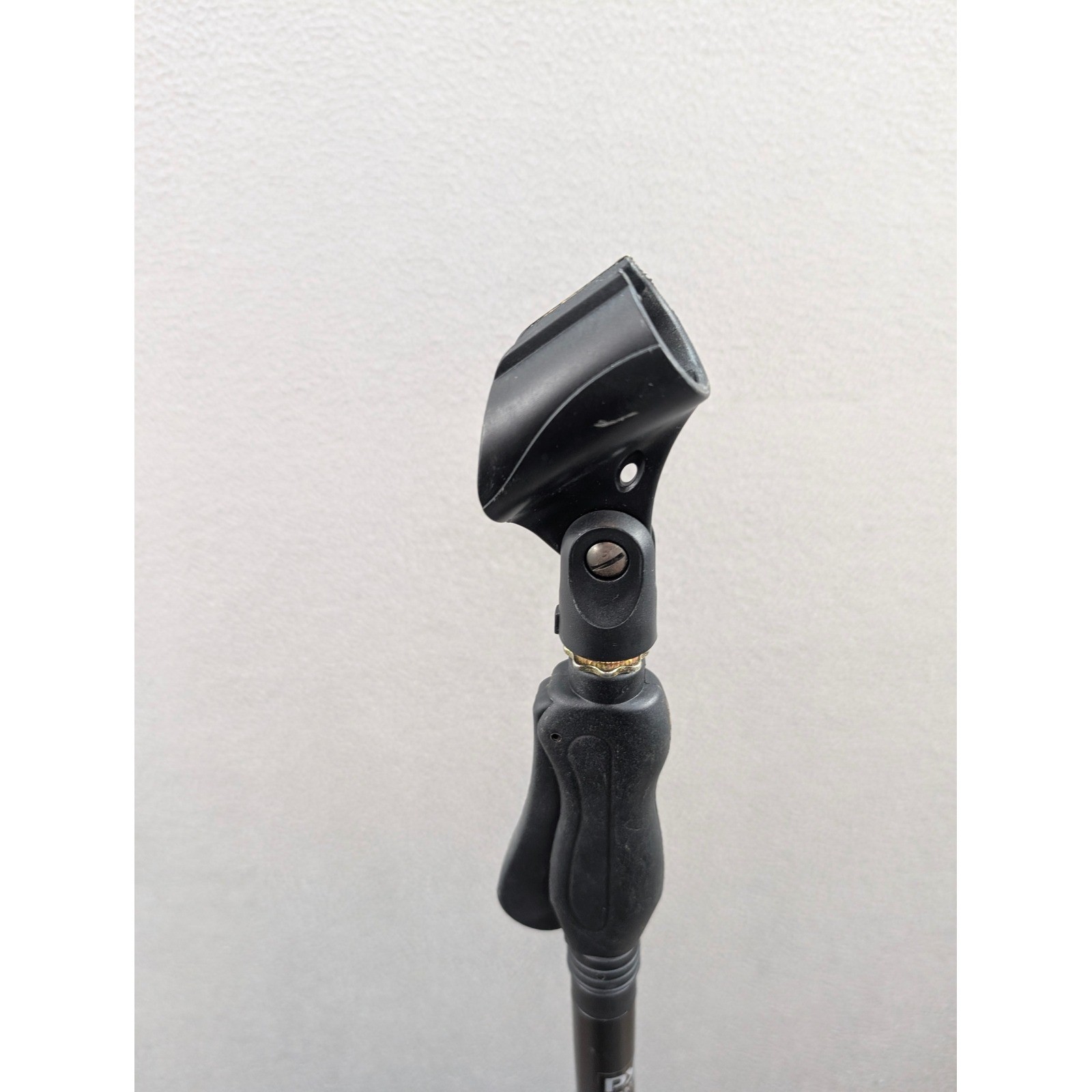 Pyle PMKS40 Microphone Stand Height Adjustable Round Base Quick Release w/ Box
