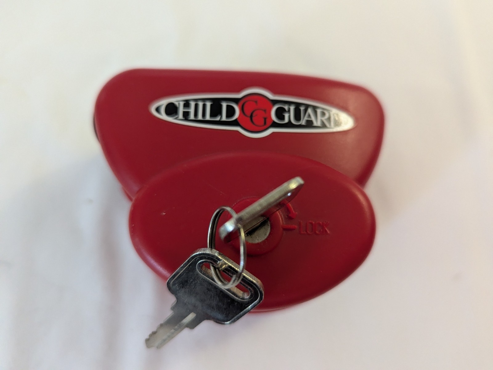 CHILDGUARD UNIVERSAL TRIGGER LOCK WITH 2 KEYS. Brand New!