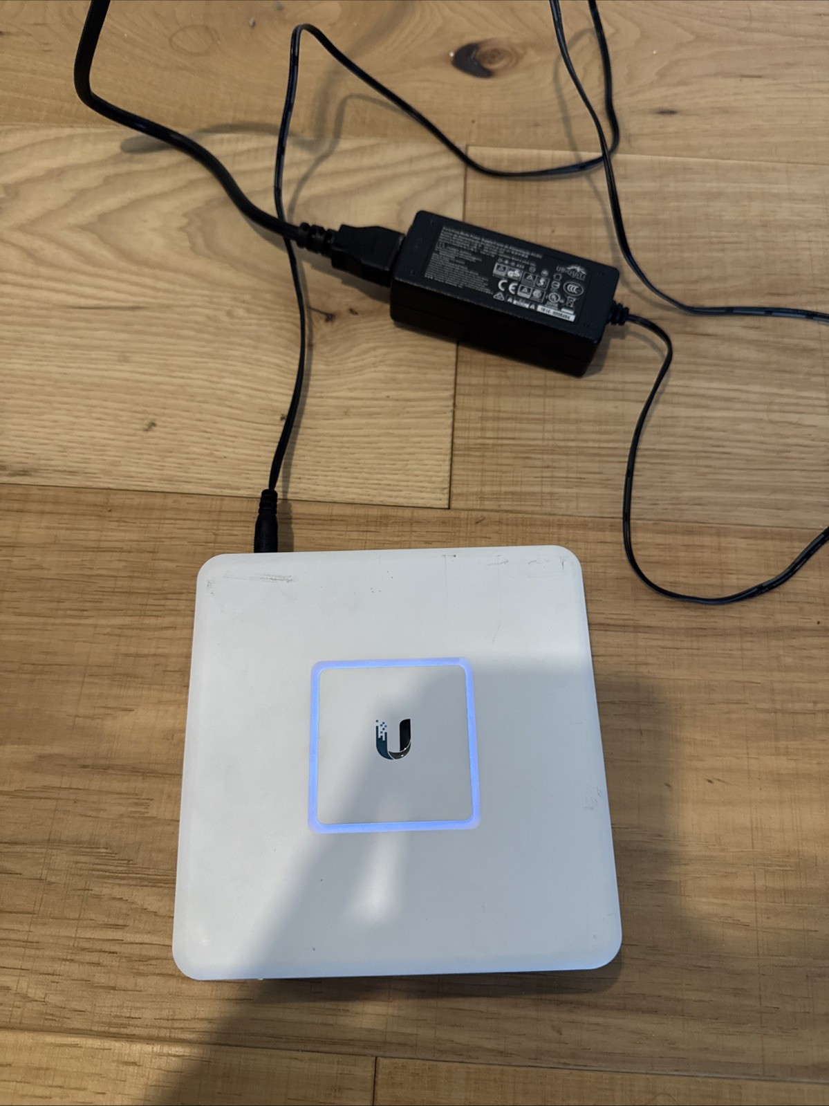 Ubiquiti Networks USG Unifi Security Gateway Router/Firewall WITH AC ADAPTER