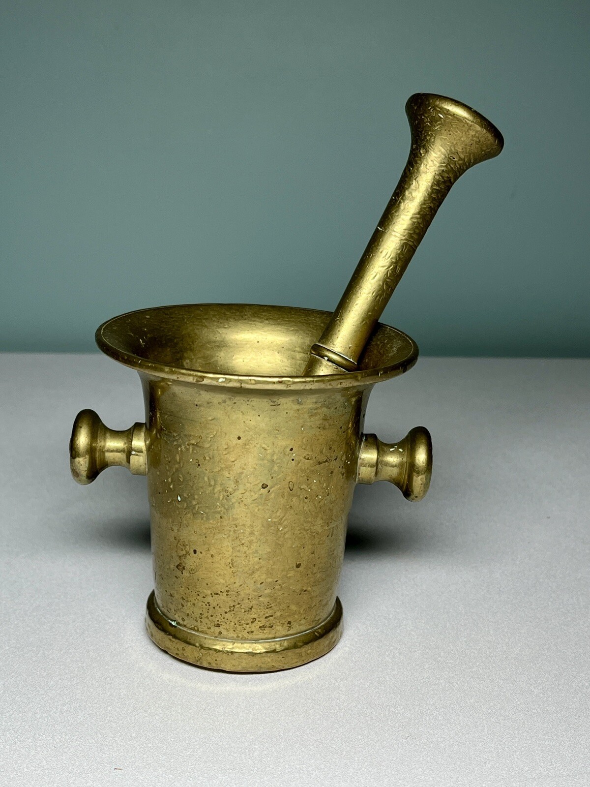 Vintage Heavy Solid Brass Mortar Pestle Pharmacy Apothecary 4” Tall 4” Diameter