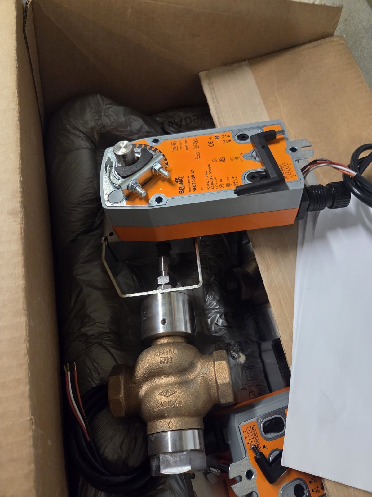 Belimo Actuator With 1" Globe Valve