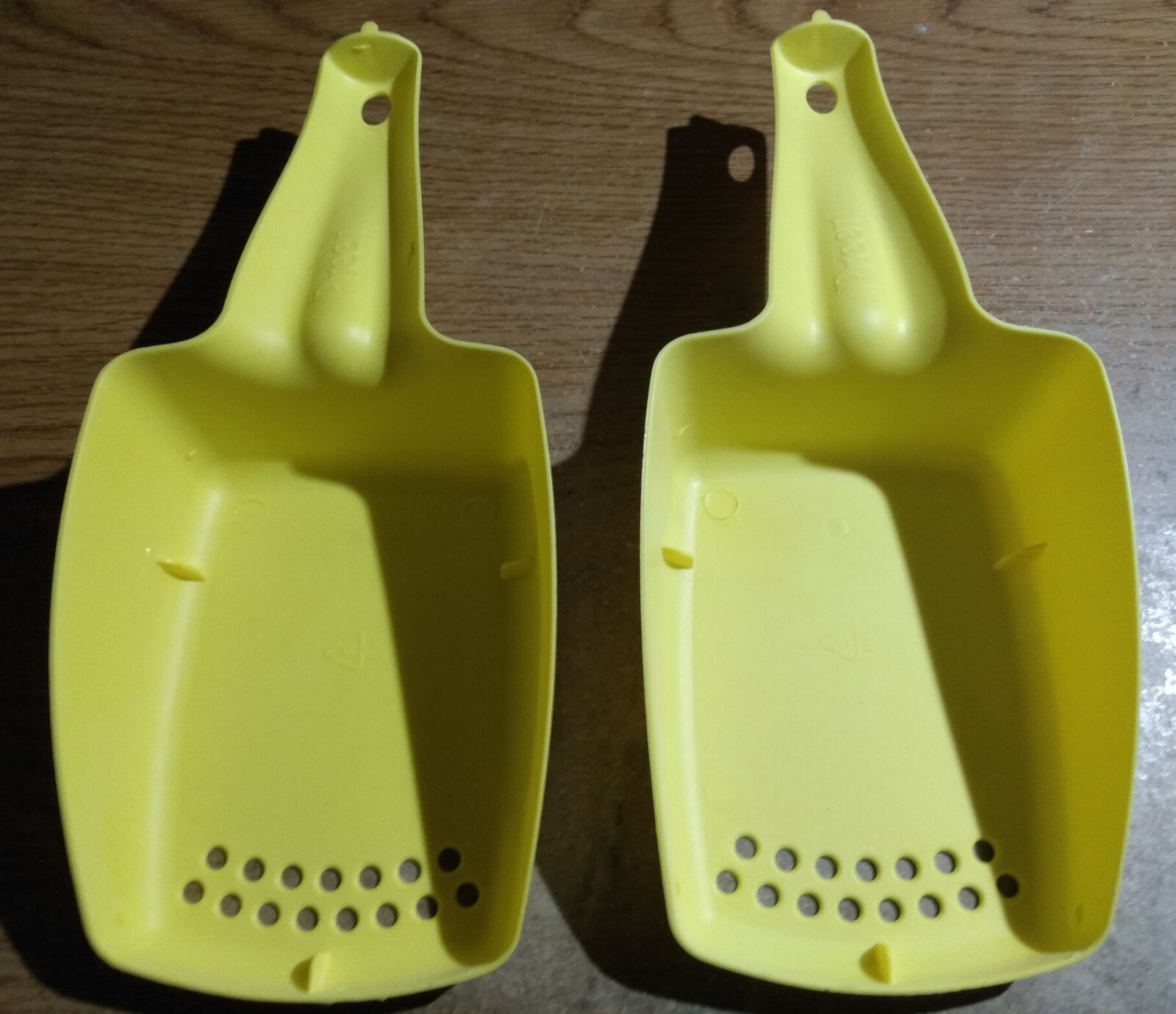 Lot of 2 Preen Garden Weed Preventer Applicator Scoops