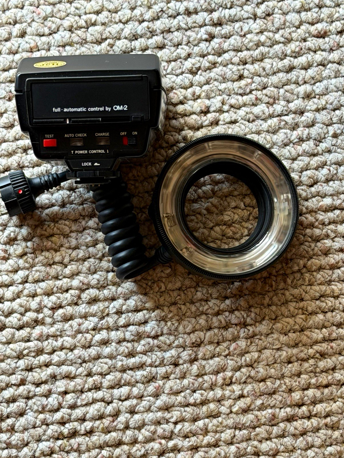Olympus T10 OM System TTL Ring Flash 1 Macro  Hot Shoe w/ 6V pPower Pack 2