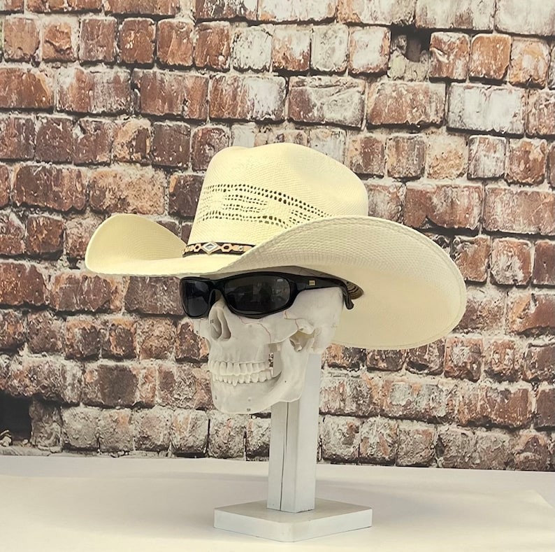 Handmade in Mexico, the Bull-Hide Bangora is our top-sellin’ straw hat. 4” brim