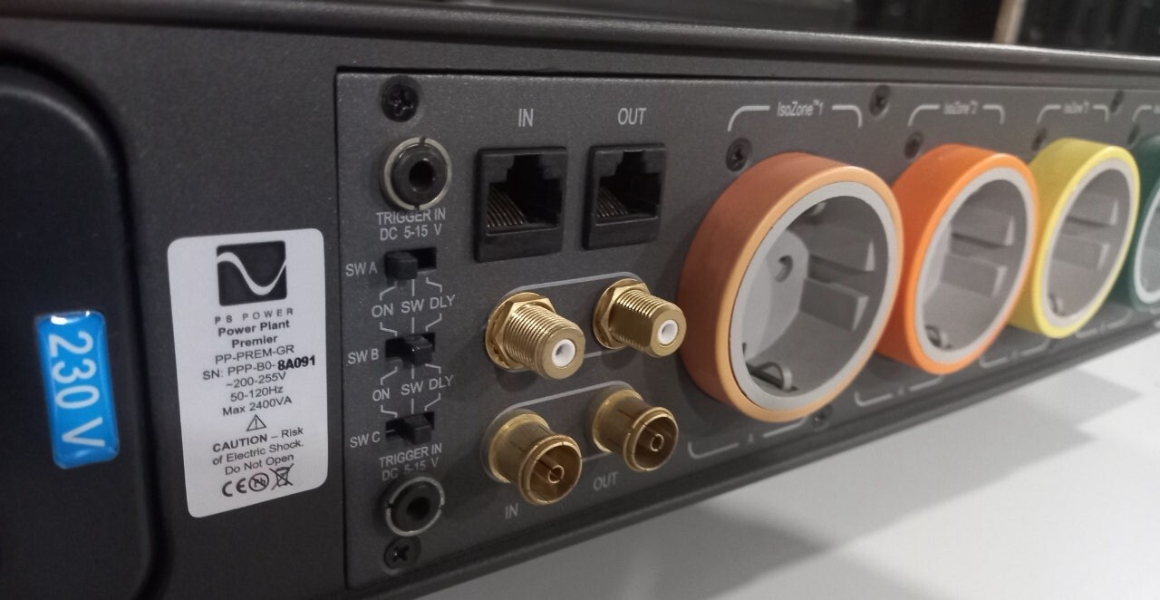 PS AUDIO P[REMIER POWER PLANT REGENERATOR
