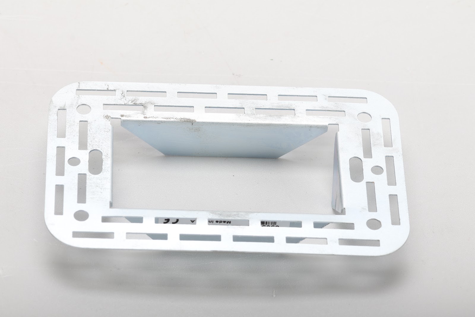 Crestron MMK-G1-CBF-T Ceiling/Wall Mount Bracket 6503969 - Fair Condition