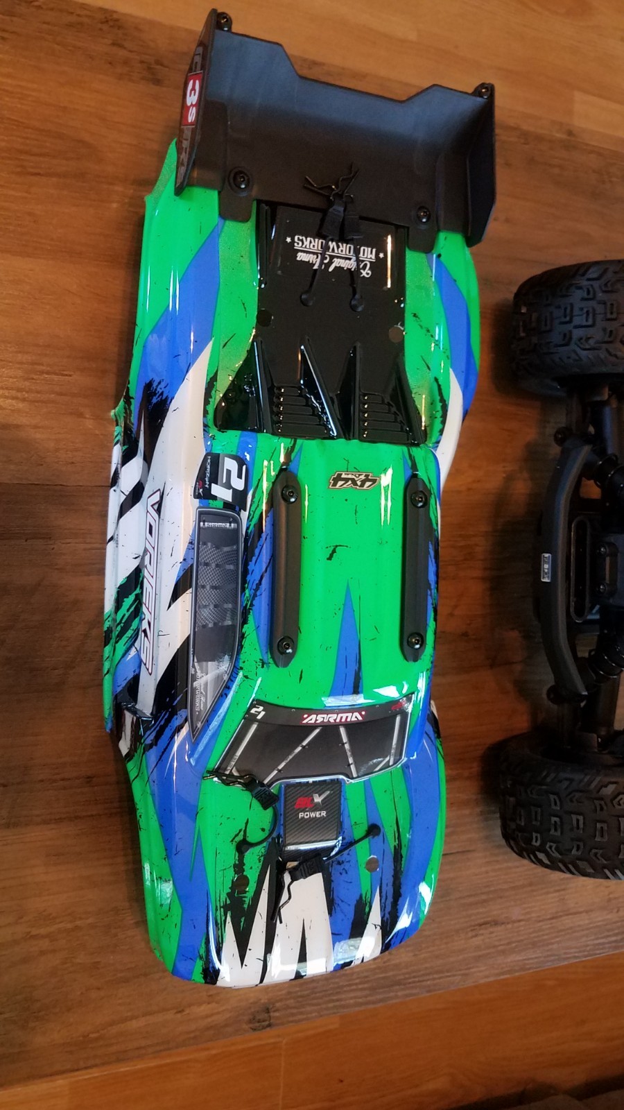 Arrma ARA4305V3T3 Vorteks 4×4 3s Blx 1:10 Scale Stadium Truck RTR Brand New