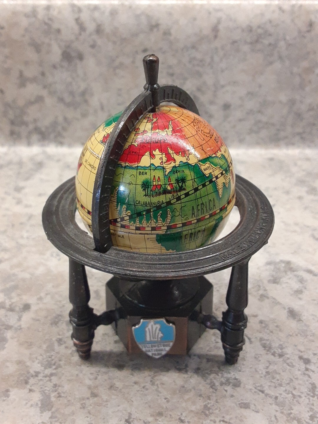World Globe Metal Die Cast Pencil Sharpener Yellowstone National Park 3.25" Tall