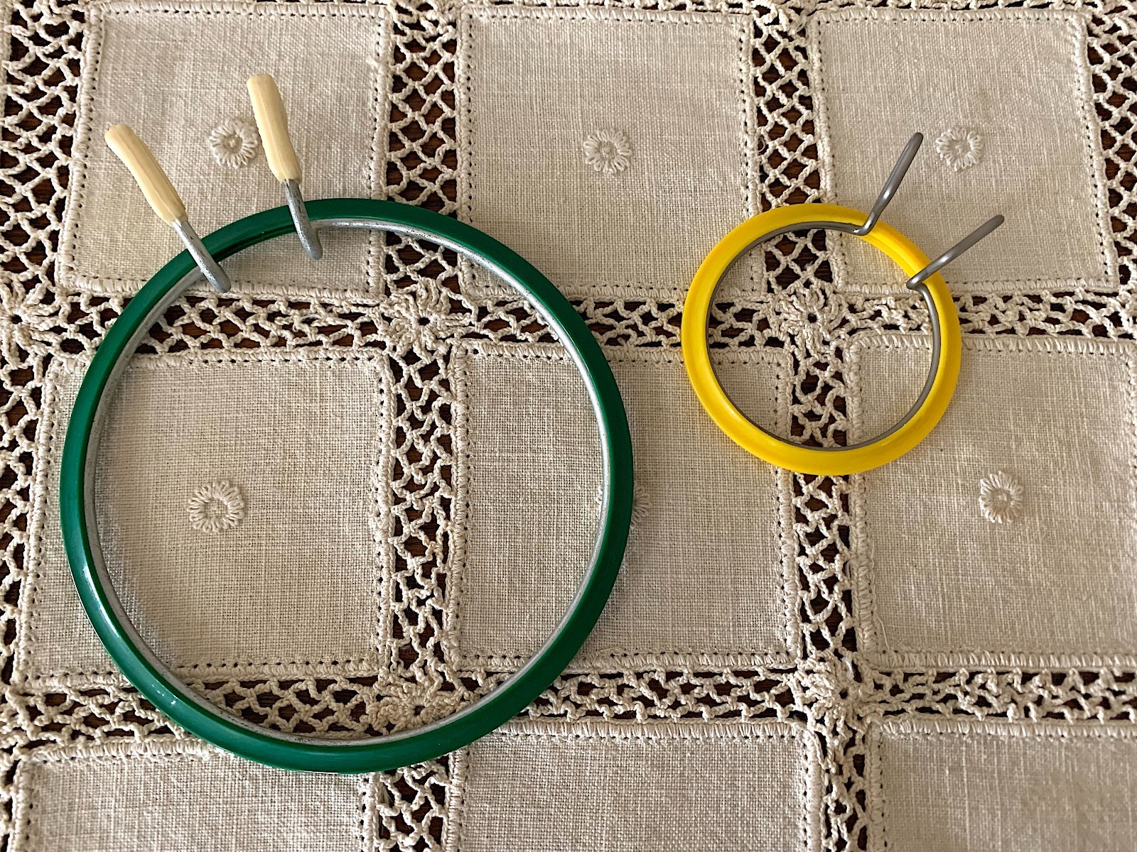 Set of 2:   Vintage "EMBROIDERY HOOPS"- w/Spring-Clamp Grips:  5-1/4" +  2-3/4"