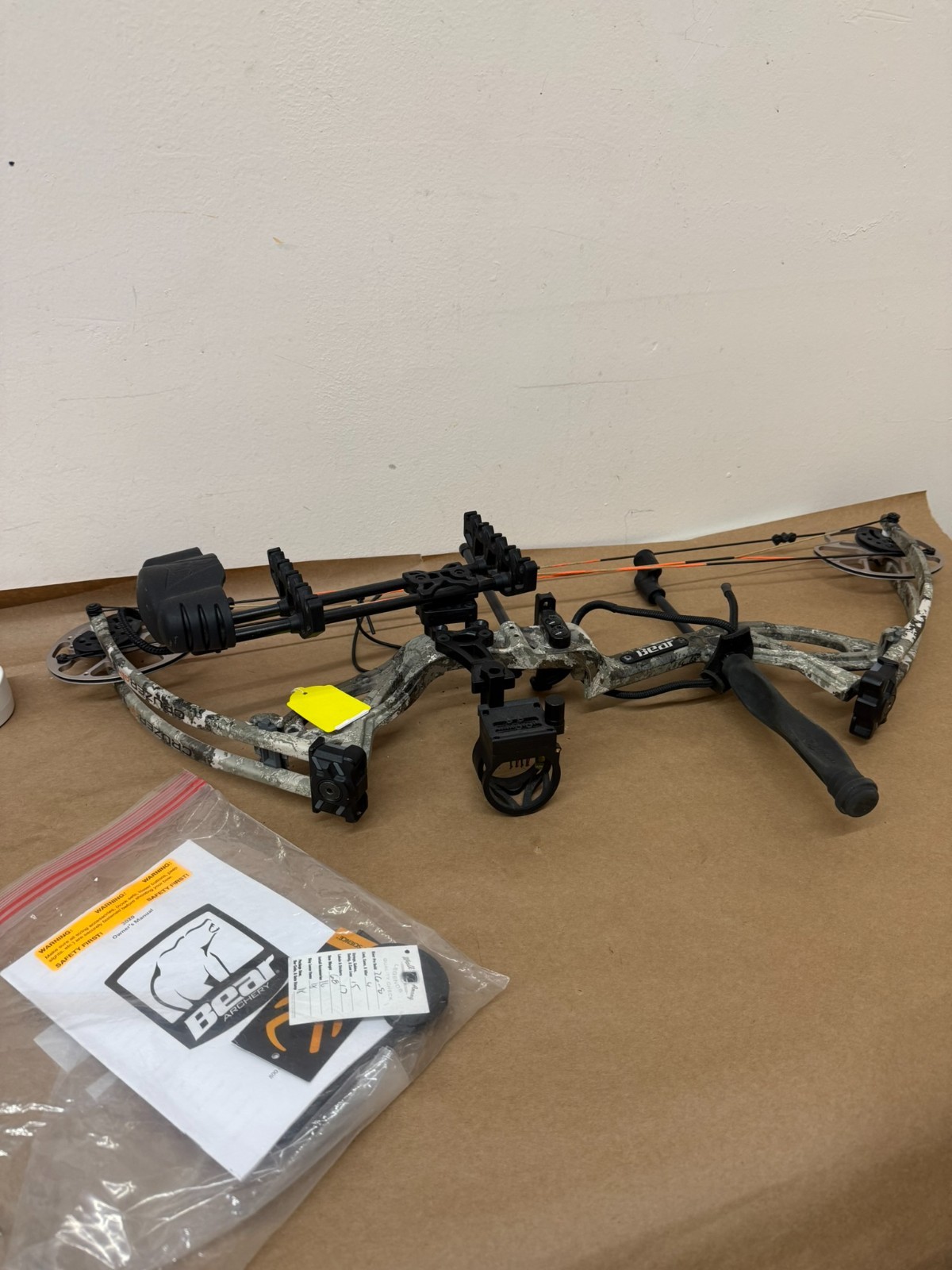 Bear Cruzer G2 compound bow, 26” draw, #70 pull LH