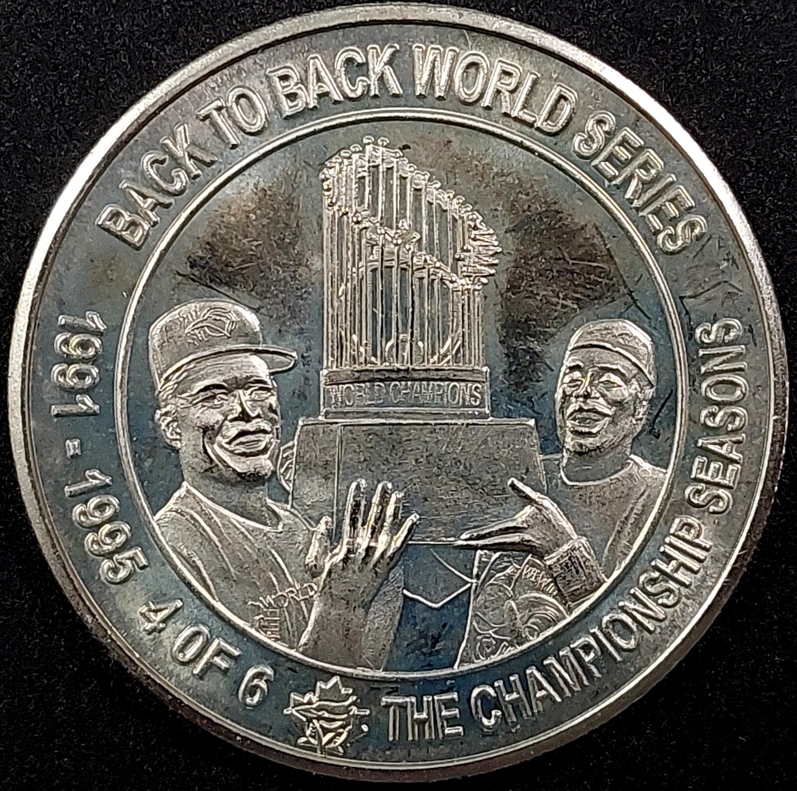 The Toronto Sun, Ltd. Ed. "Back to Back World Series" token! 32 mm, 12.9 gr