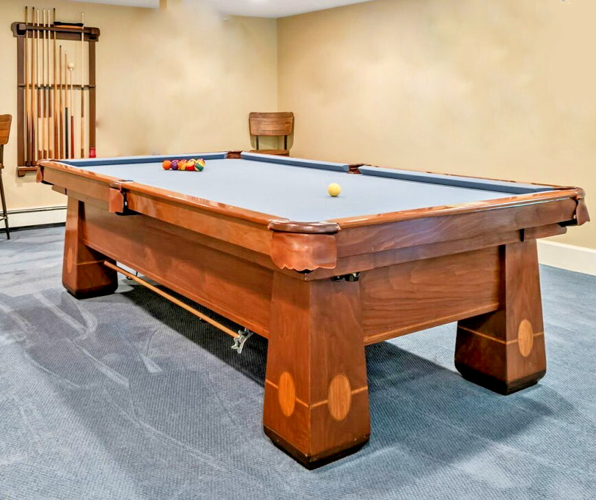Vintage Blatt Billiard Table: Bowery in Medalist Style/Art Deco