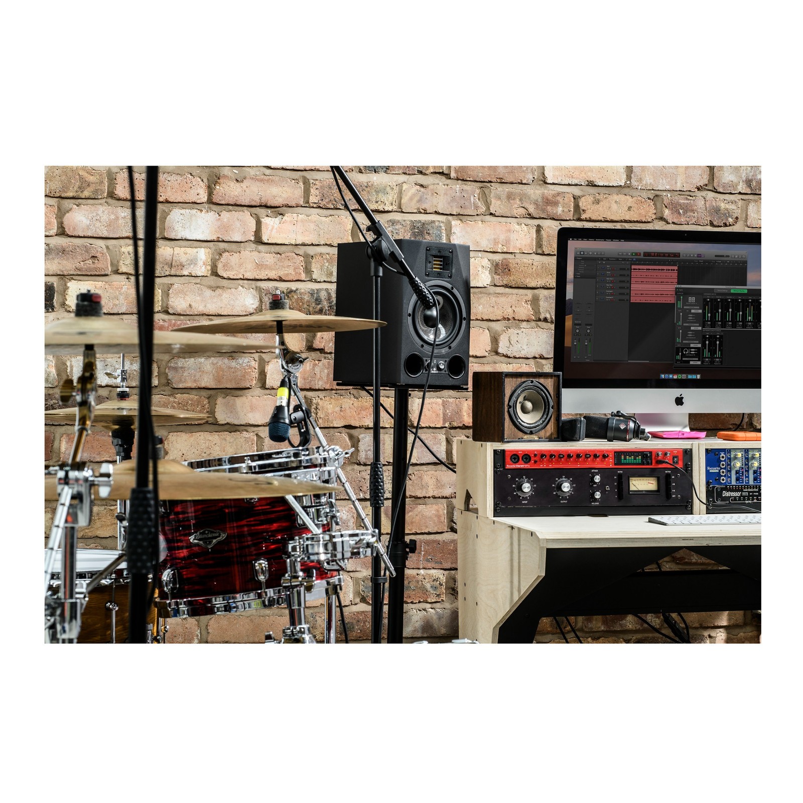Focusrite Clarett+ 8Pre 18-in/20-out Audio Interface
