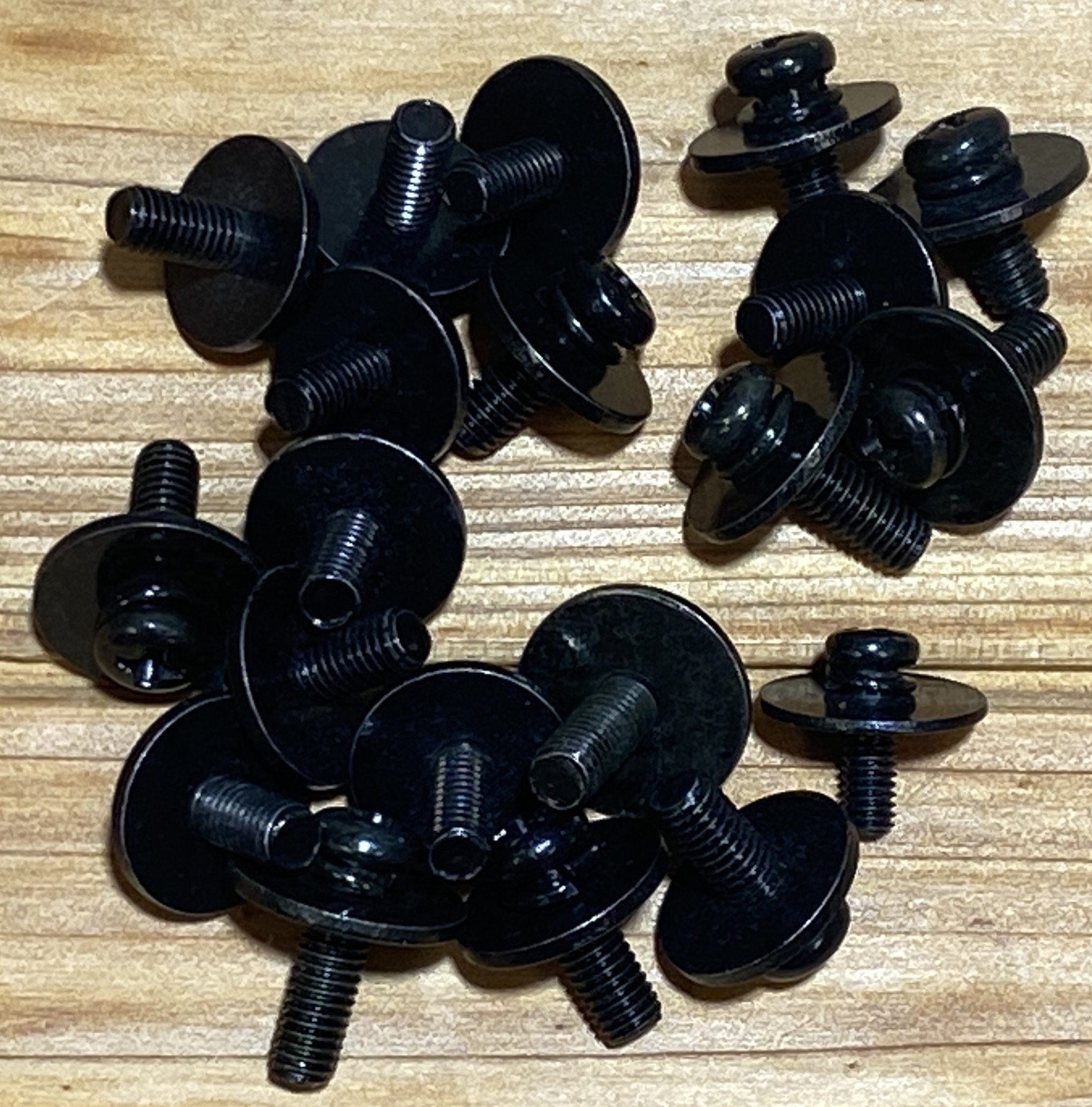 20 Black M5 Drum Lug Screws