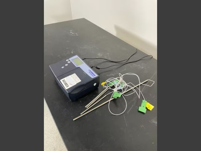 Omega Engineering OM-SQ2040 Portable Data Logger - Good Working Condition