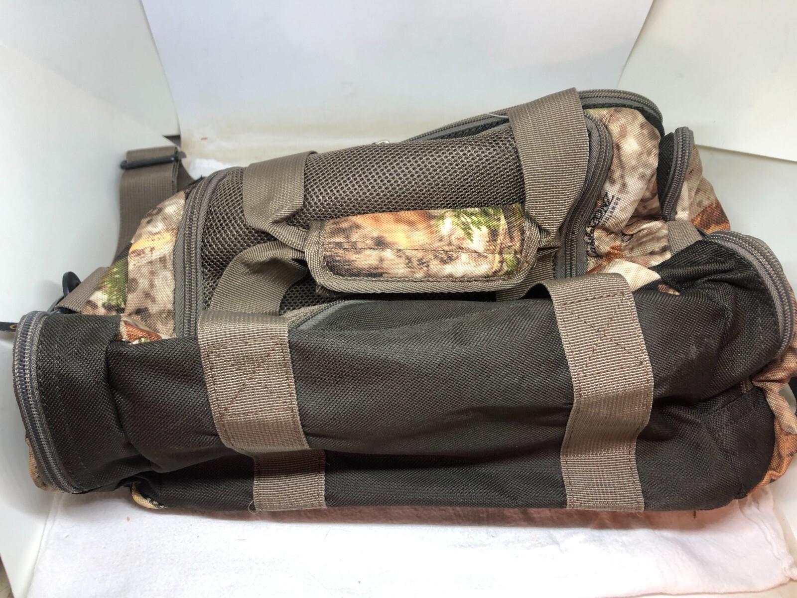 NEW Cabela's Small Camo Duffle Bag Hunting Fishing Gear Carry On Organizer