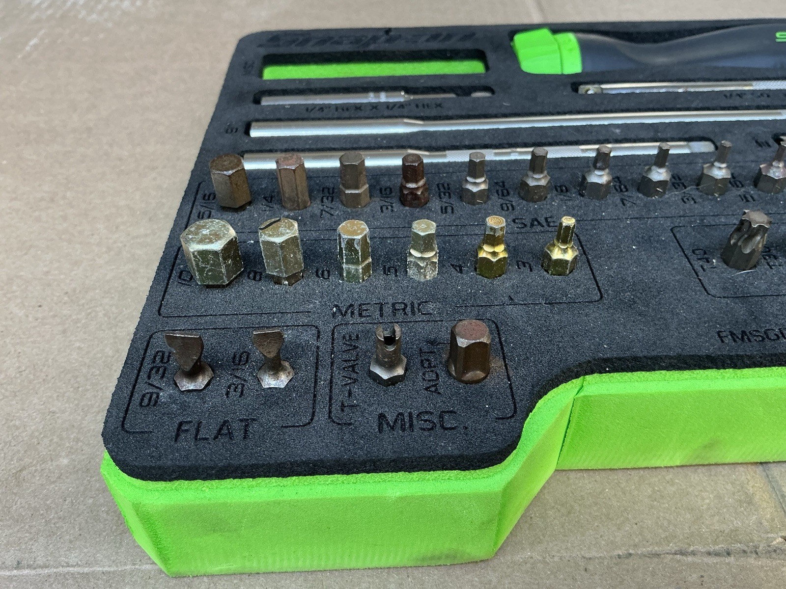 Snap On 42 Piece Ratcheting Screwdriver set FMSGD06BG