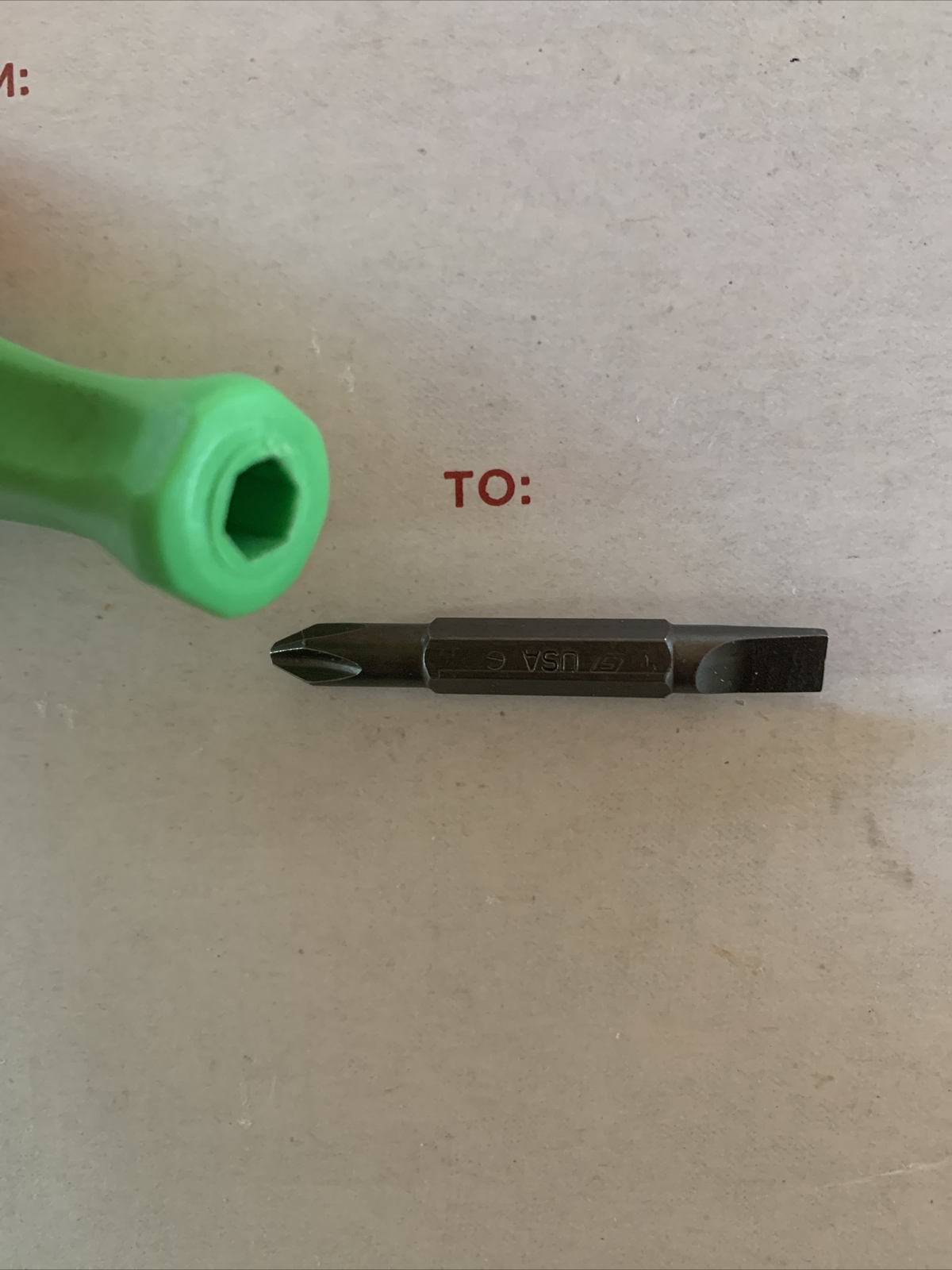 Snap-on Pocket Screwdriver. Reversible Bit. Green