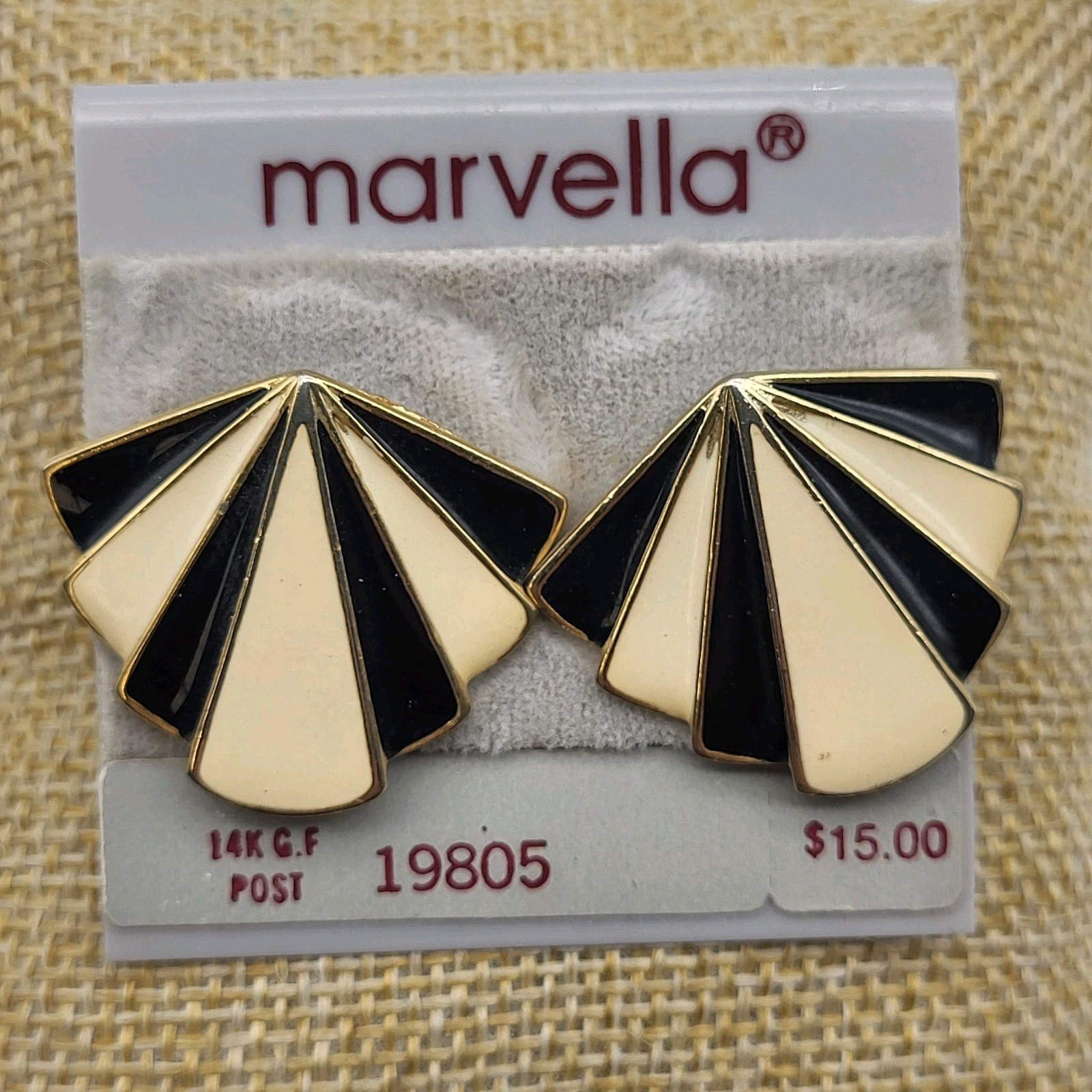 Lovely vintage Marvella Enamel earrings pierced geometric retro