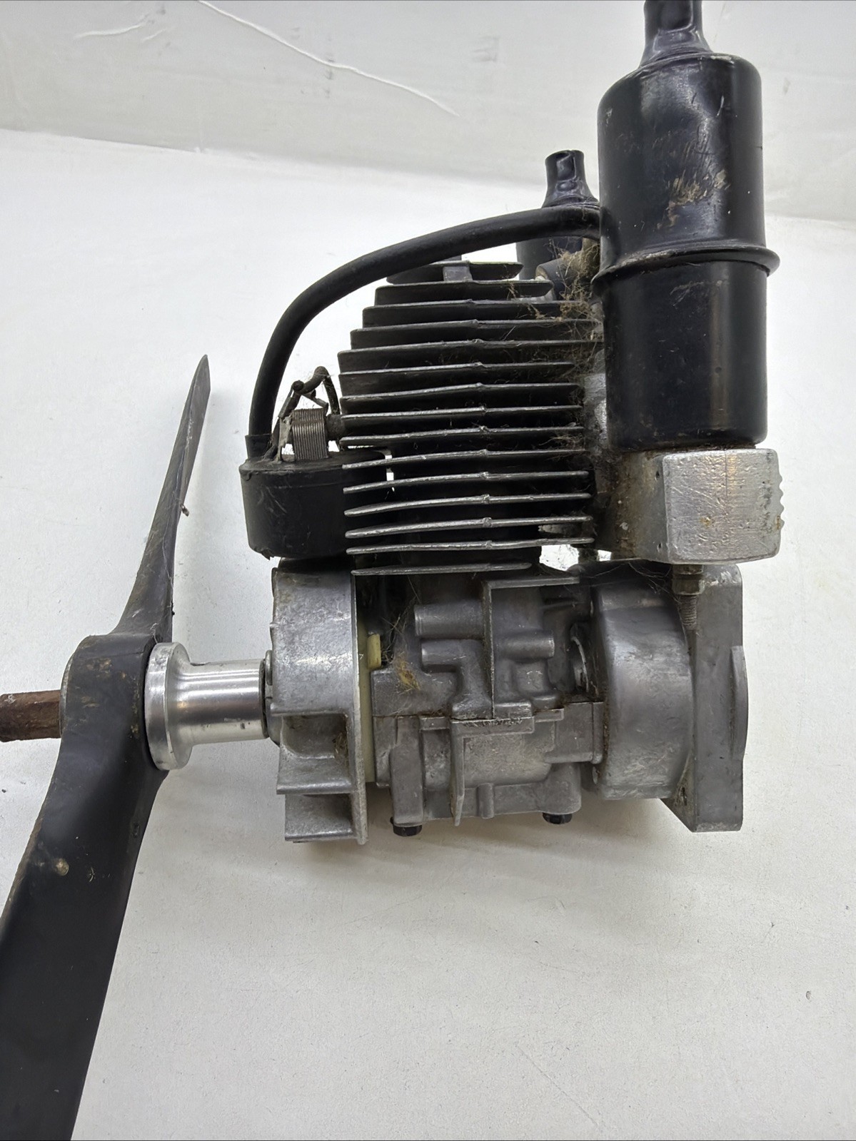 QUADRA Model Airplane Engine with Prop And Muffler