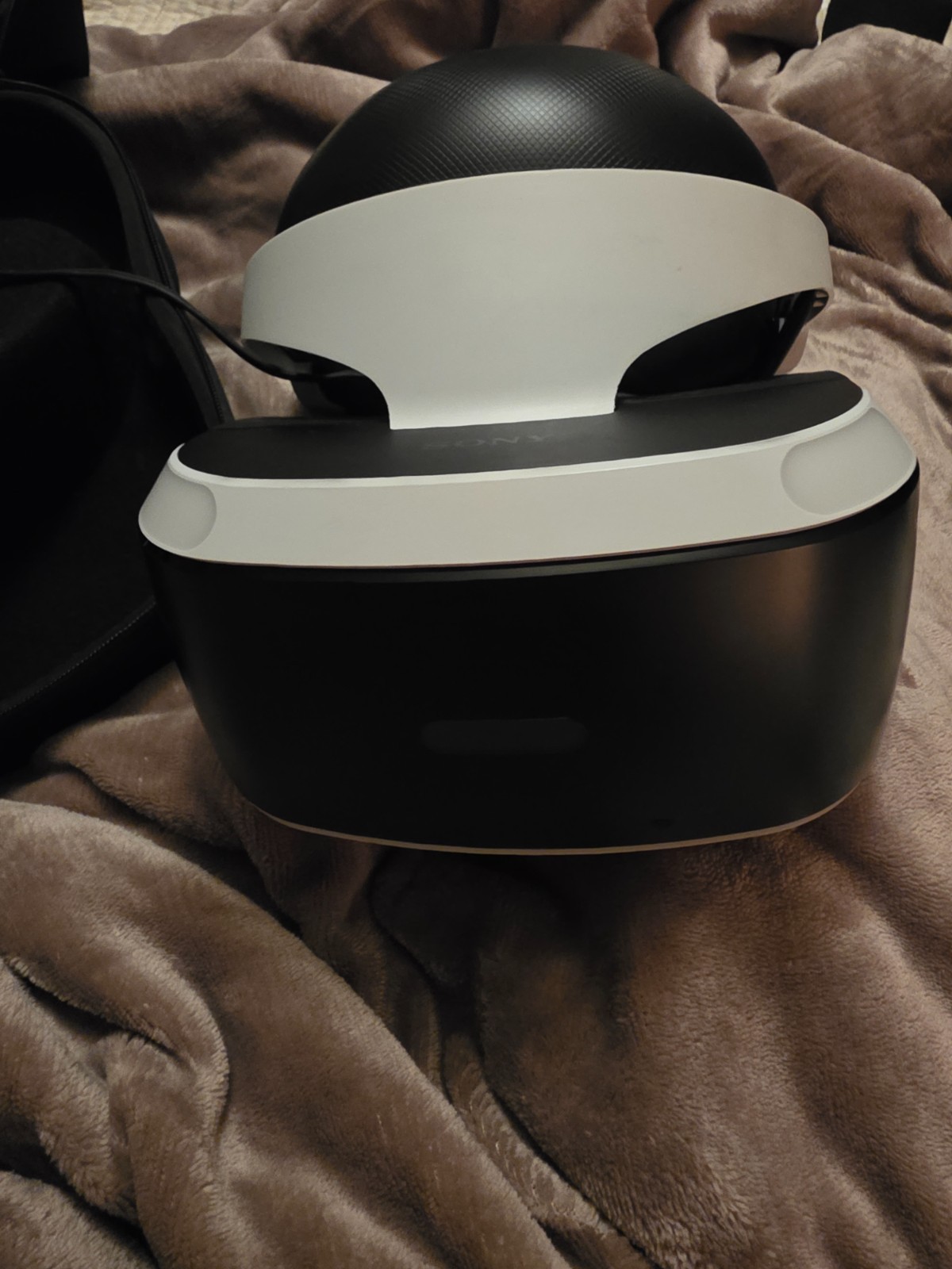 PlayStation VR Complete Bundle for PS4/PS5 - Headset, Camera, Move Controllers