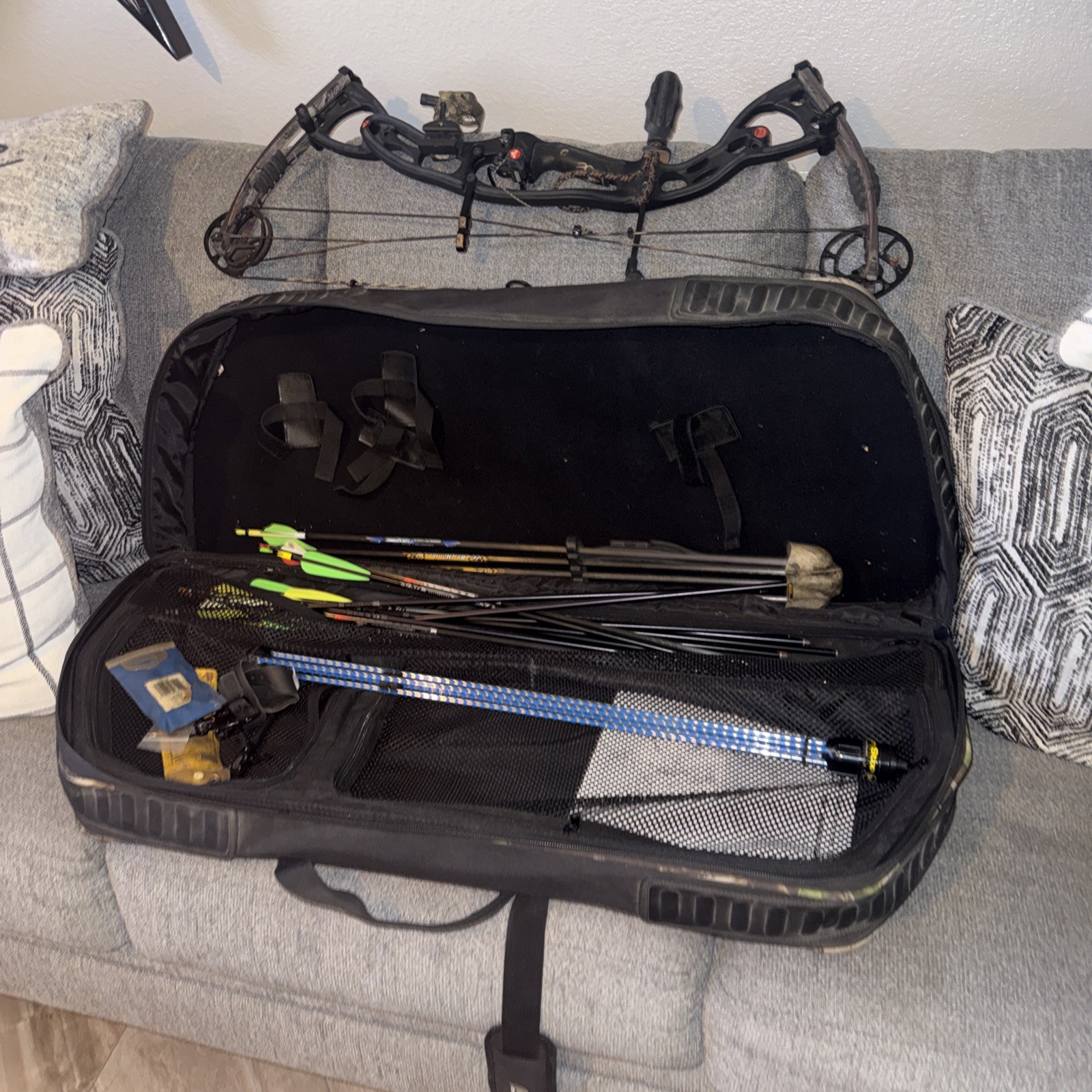 Hoyt Rampage XT XTS ARC  BUNDLE 65ibs