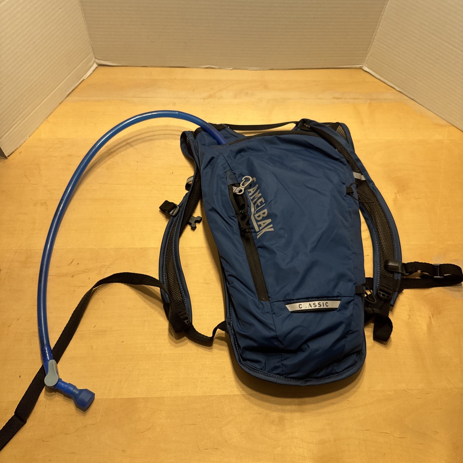 Camelbak 2L / 70 oz Rogue Light Hydration Backpack (Blue)