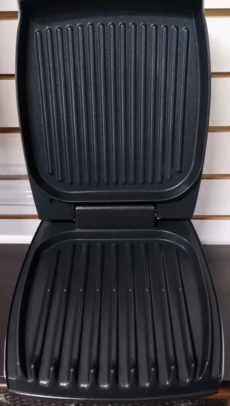 George Foreman Lean Mean Grilling Machine White New